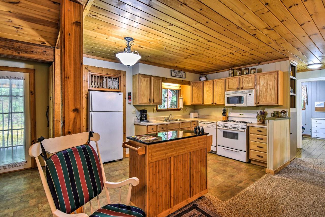 Robbinsville Cabin With Deck 3 Mi To Fontana Lake! Kültér fotó